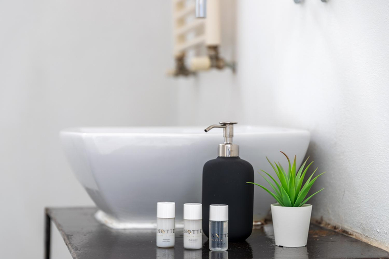 Bathroom 13