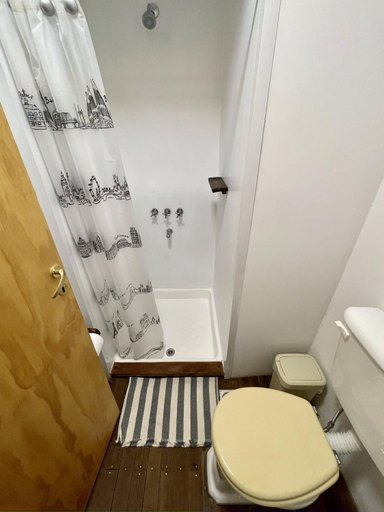 Bathroom 2, Mucho Bonito Hostel, La Capital