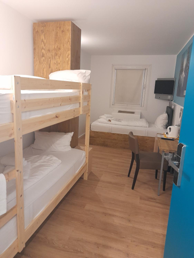 Bedroom 2, T3 Budget Berlin Hennigsdorf, Oberhavel