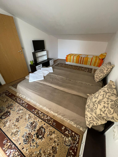 Others 3, Casa Wiesmann Baile Felix, Sanmartin