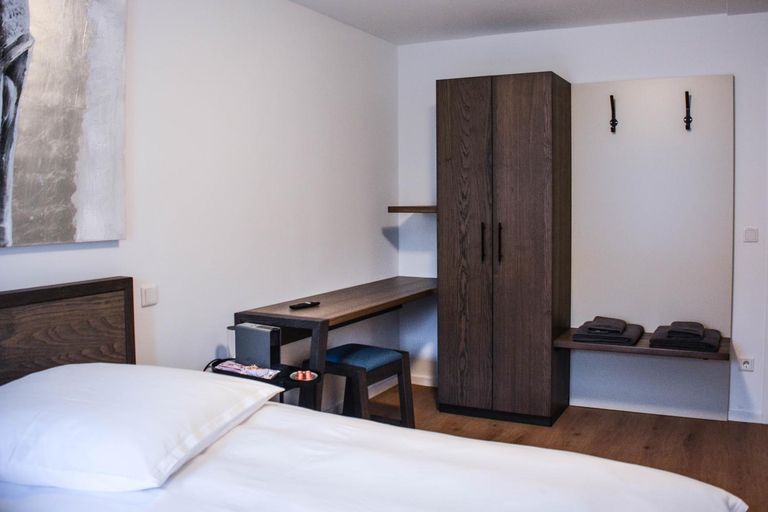 Bedroom 2, Hotel Pame Grill, Freising