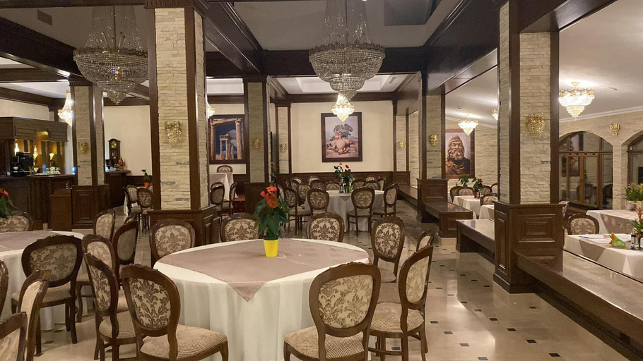 Food & Drinks 4, Hotel TROESMIS, Greci