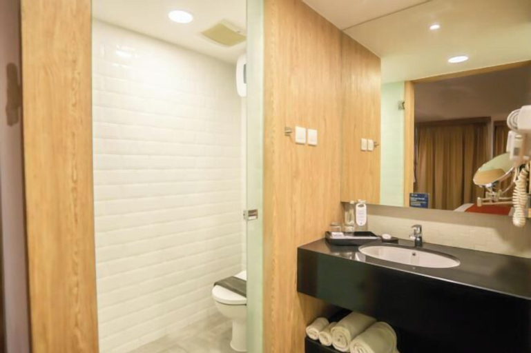 Bathroom 21