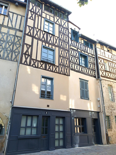 Others 4, Appart face au mail, Haute-Vienne