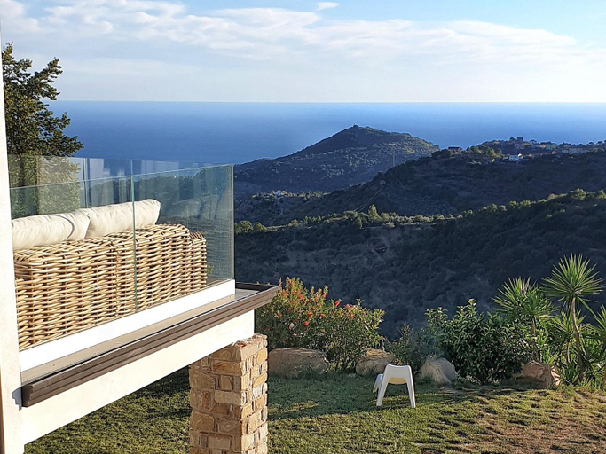 Others 4, Villa Anthea, Salerno