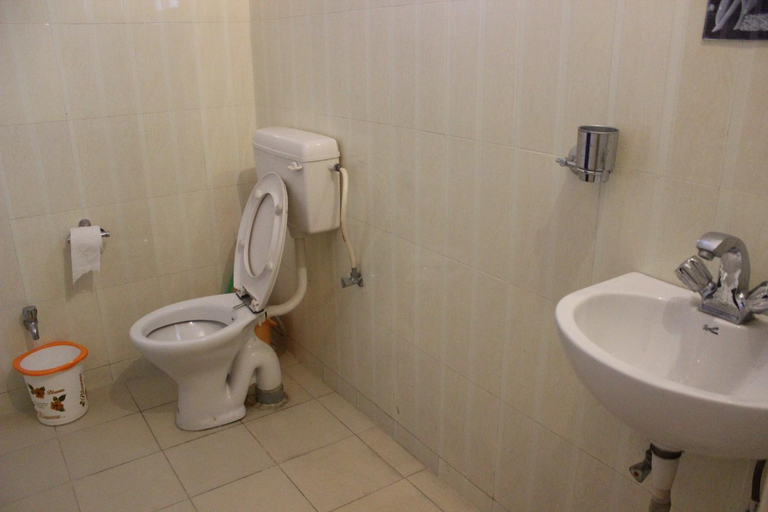 Bathroom 5, Rama Homestay, Varanasi