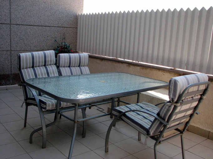 Others 5, Apartment on the Beach