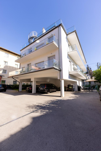 Exterior 2