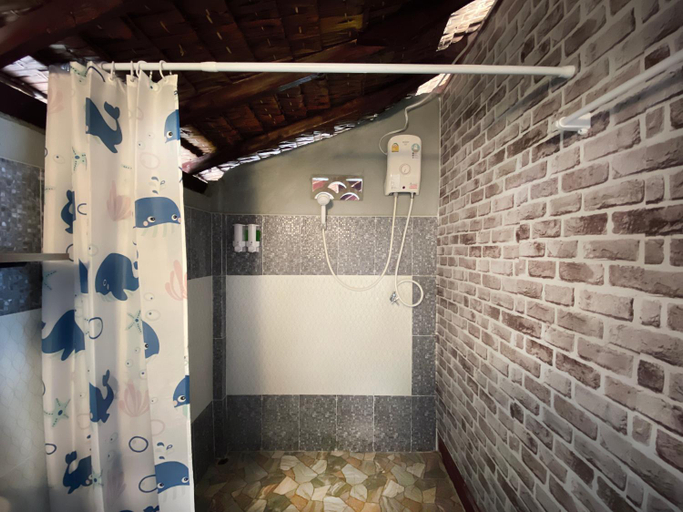 Others 2, Cha Cha Bungalow, Nua Khlong