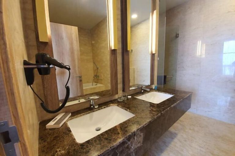 Bathroom 22