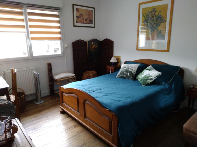Bedroom 2, Chambre Cesar B&B- au 1er - Villa Chaumonty, Dordogne