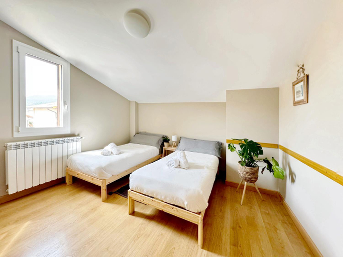 5, Albergue San Nicolas, Larrasoana, Navarra