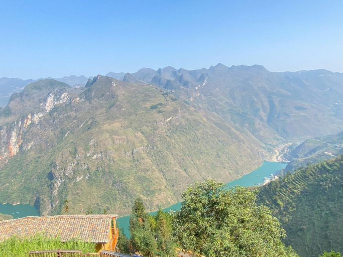 Others 3, Ma Pi Leng EcoLodge, Mèo Vạc