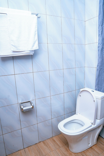 Bathroom 2, Kadoo Travels, Kicukiro