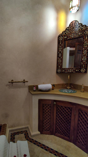 Bathroom 4, Riad Dar En-Nawat, Marrakech