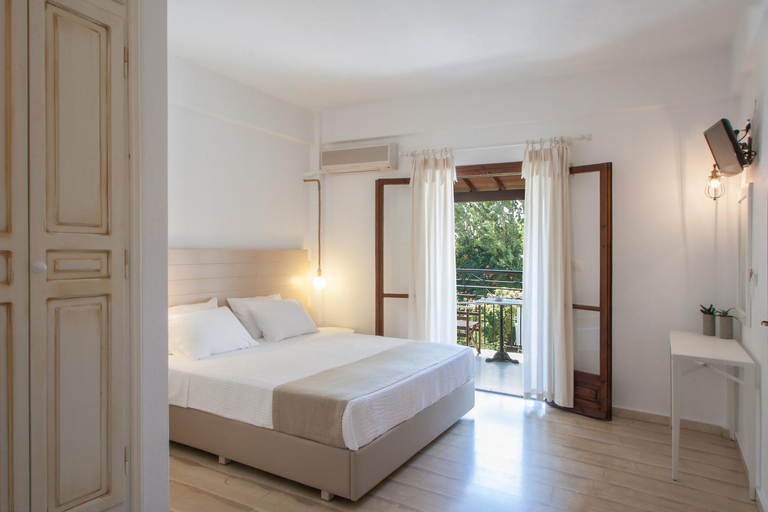 Others 4, Paris Studios & Apartment, Thessaly