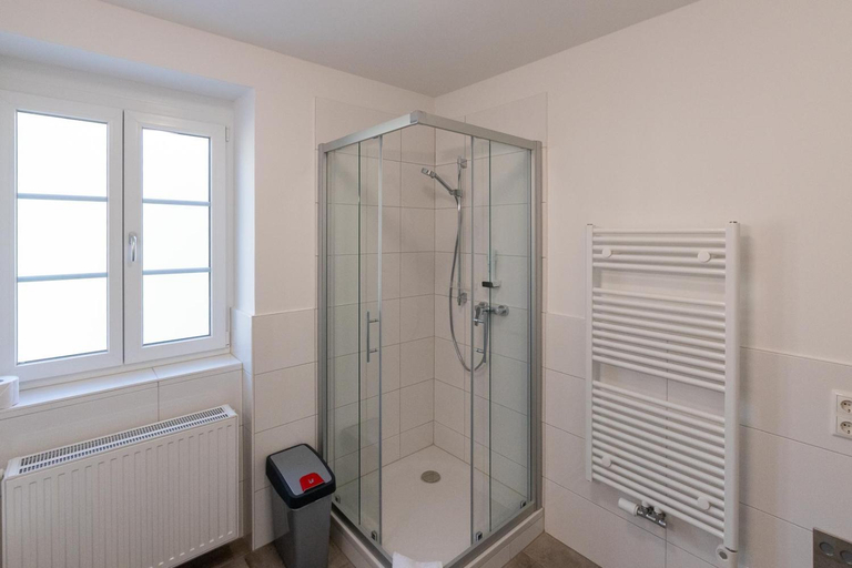 Bathroom 3, Villa Lilly - Luxus Appartements im Villenviertel, Gmunden