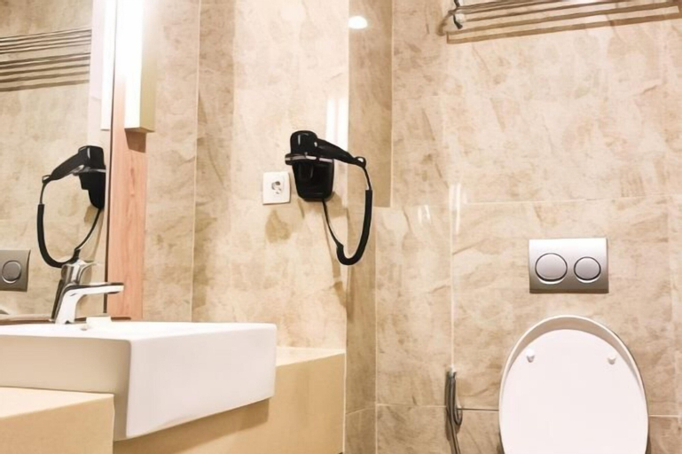 Bathroom 19