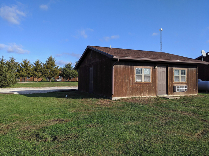 Exterior & Views 2, Cannon Dam Cabins, Ralls