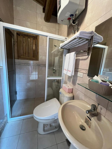 Bathroom 4, Kinmen Quadrangle, Kinmen