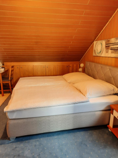 3, Privatzimmer in Augsburg-Haunstetten, Augsburg