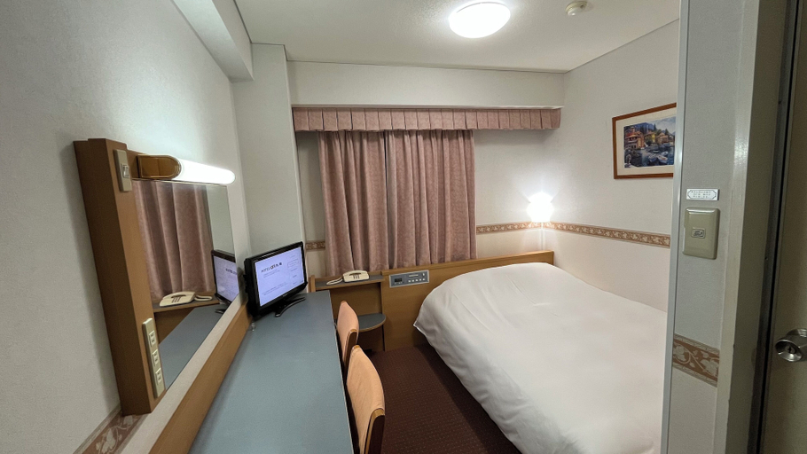 Bedroom 5, Hotel Alpha-One Marugame, Marugame