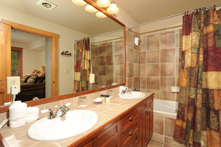 Bathroom 4, Red Hawk Lodge by Keystone Resort, Summit