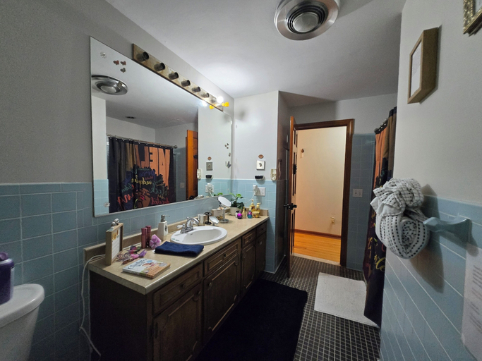 Bathroom 4, Jay's Ranch, New Haven