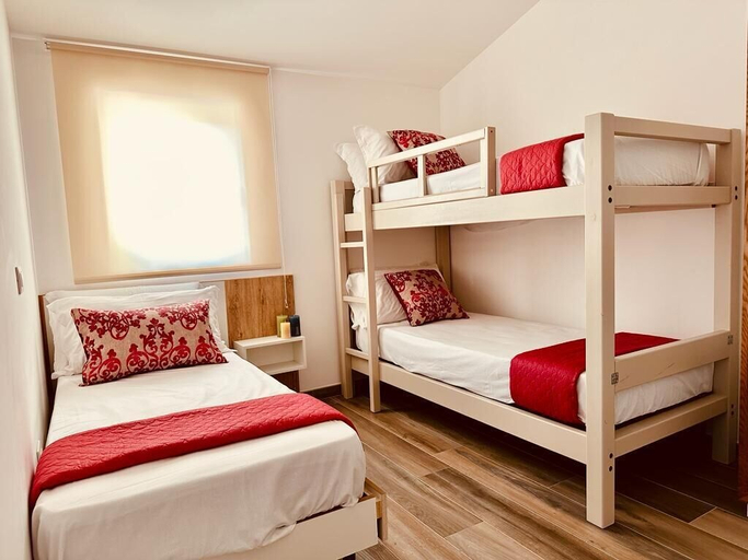 Bedroom 4, B&B THE SUN - Family Rooms, Vibo Valentia