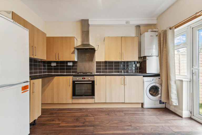 Others 2, Beautiful Cozy Room, London