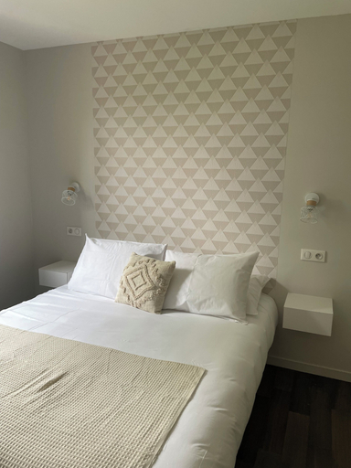 Bedroom 2, Ducey Appart'hôtel, Manche