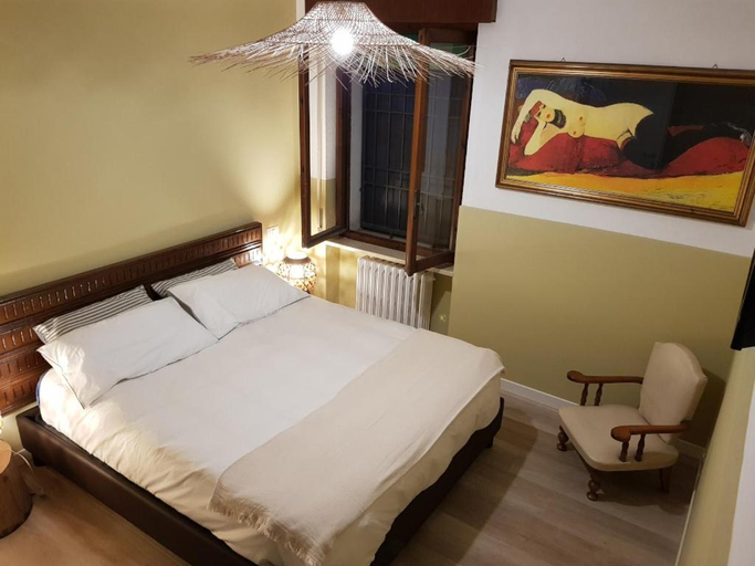 Others 3, RESIDENZE AI SALVI, Verona