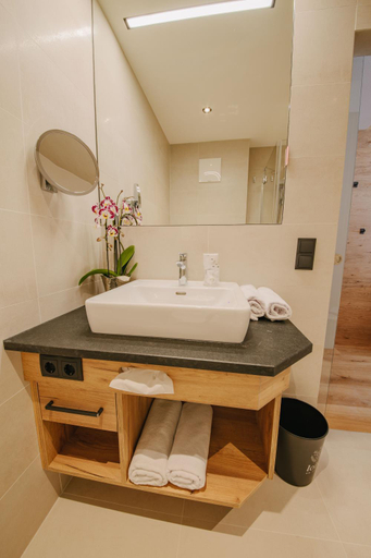 Bathroom 5