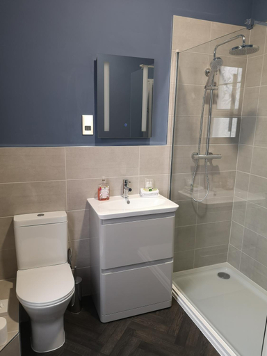 Bathroom 2, Harmony Bed and Breakfast, Torbay