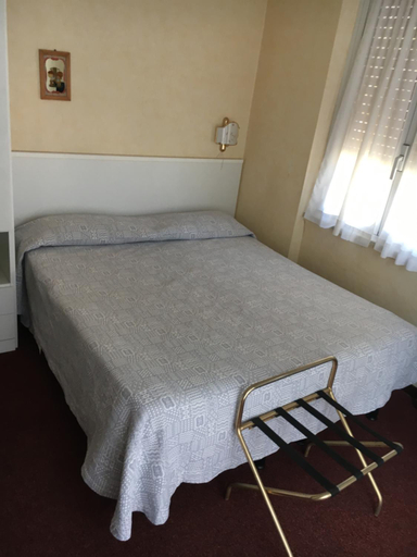 Bedroom 2, Hotel Acqua Marina, Savona