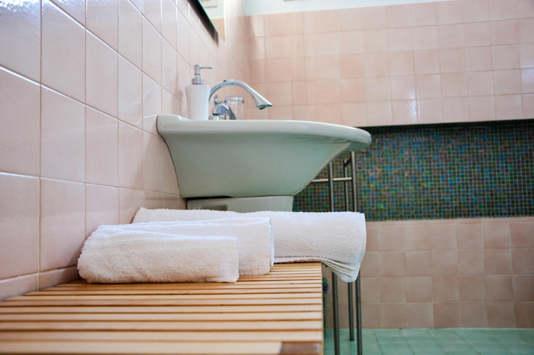 Others 5, Sui tetti b&b, Trapani