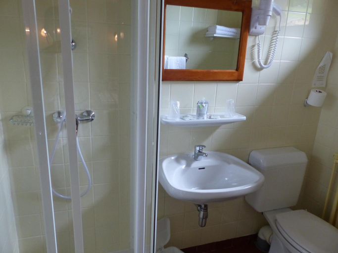 Bathroom 2, Hotel Bellachat, Haute-Savoie