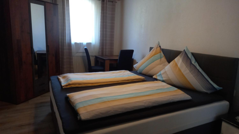 Bedroom 2, Zum Goldenen Fass, Rhein-Lahn-Kreis