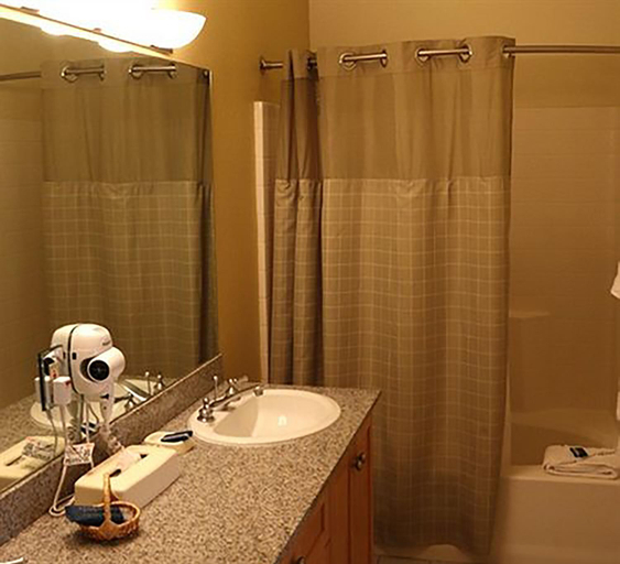 Bathroom 4, Raintree's Cimarron Golf Resort, Riverside