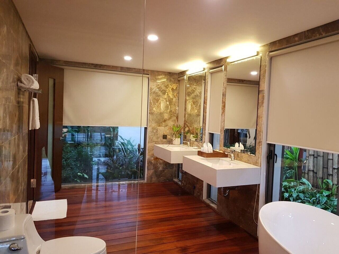 Bathroom 3