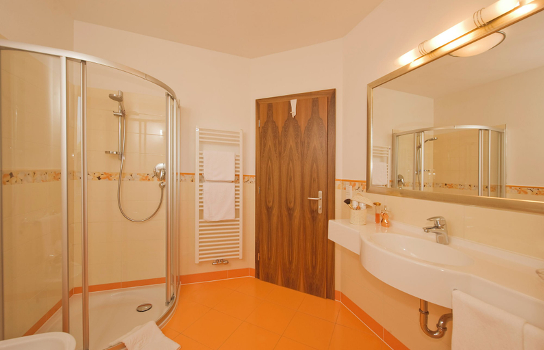 Bathroom 5, Hotel am Sonneck, Bolzano