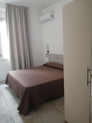 Bedroom 4, BRENNERO, Rimini