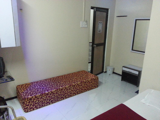 Others 3, The New Metro Guest House, Mumbai City
