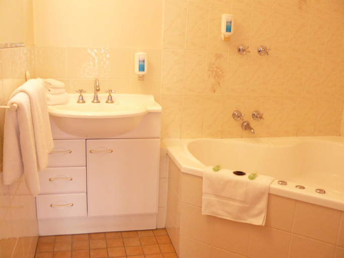 Bathroom 8