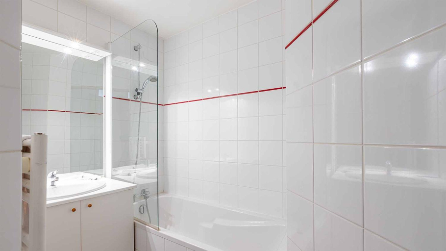 Bathroom, Madame Vacances Residence Les Jardins de la Vanoise, Savoie