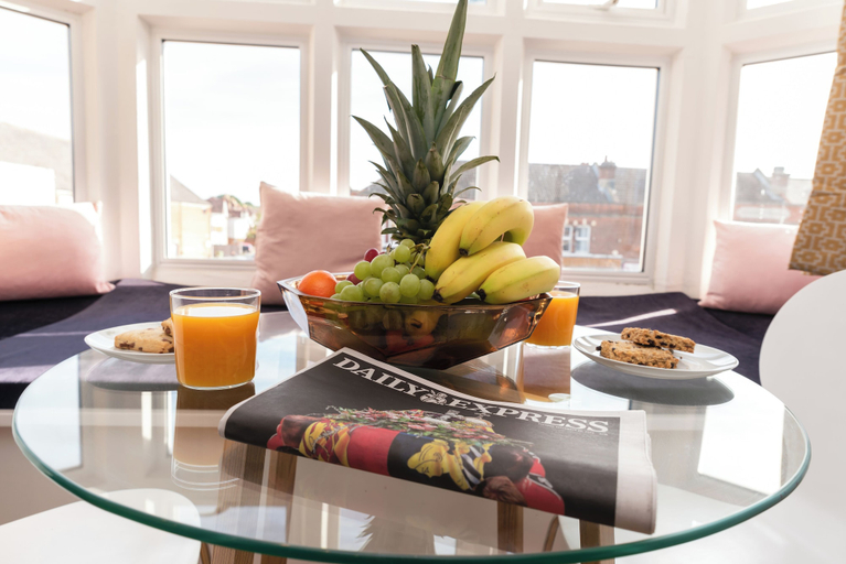 Food & Drinks, Smart Apartments - King's House, Southampton