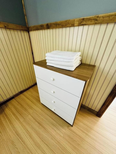 Bedroom 2, Cipreses, Última Esperanza