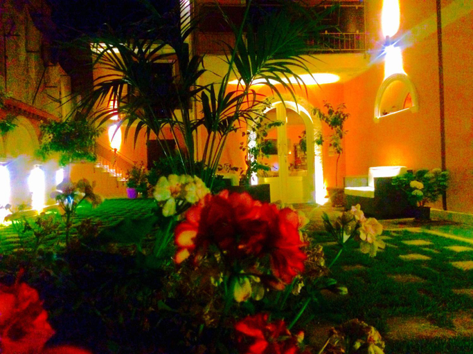 Others 2, Il Principe B&B, Messina