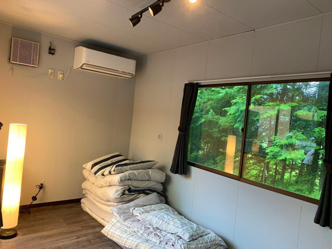 Bedroom 2, BULLs Camp, Narusawa