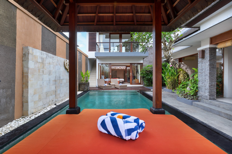 Swimming Pool 10
